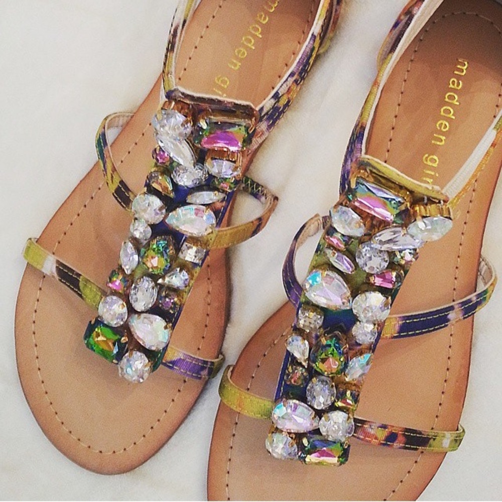 NWOT Madden Girl Jeweled Strappy Sandals Flats 7